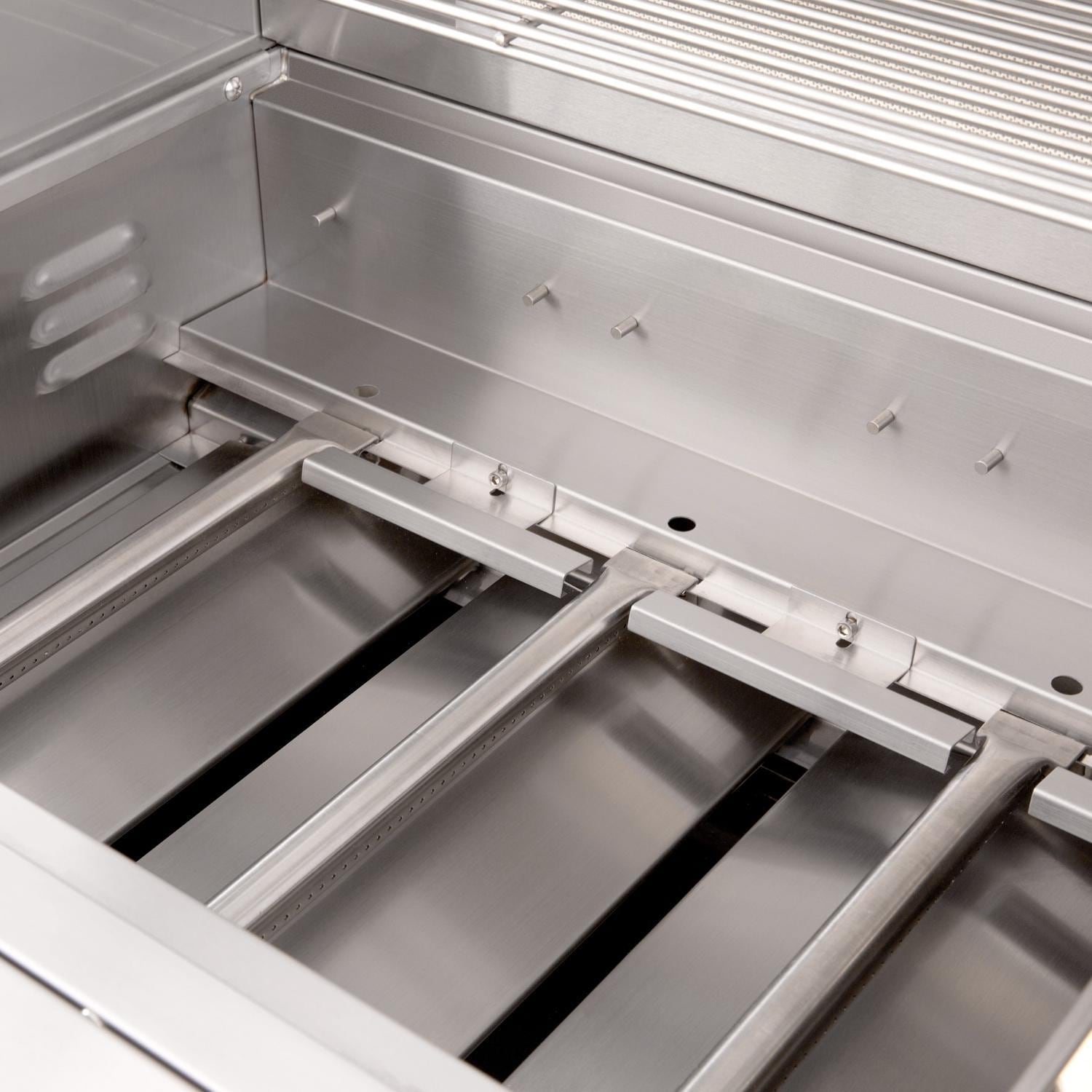Summerset Sizzler 32-Inch 4-Burner Gas Grill.