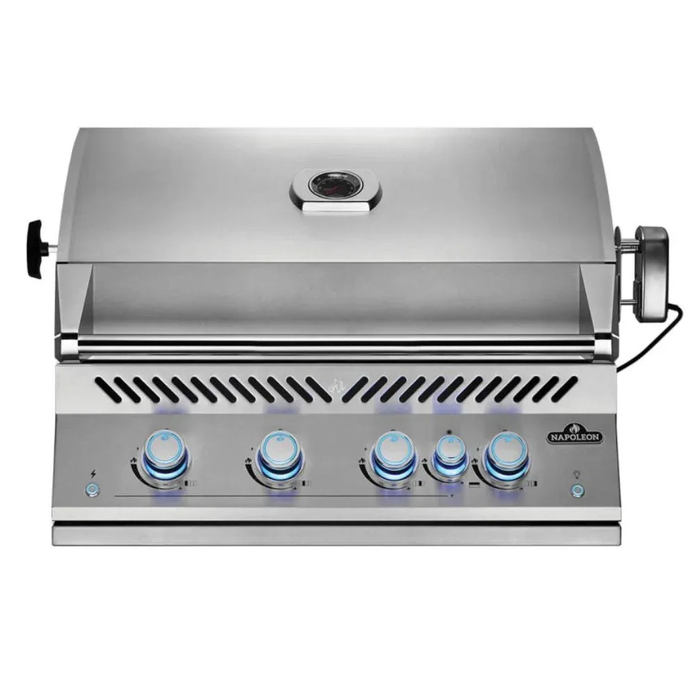 Napoleon Oasis 200 Outdoor Kitchen Island with Built in 700 Series 32 Grill.
