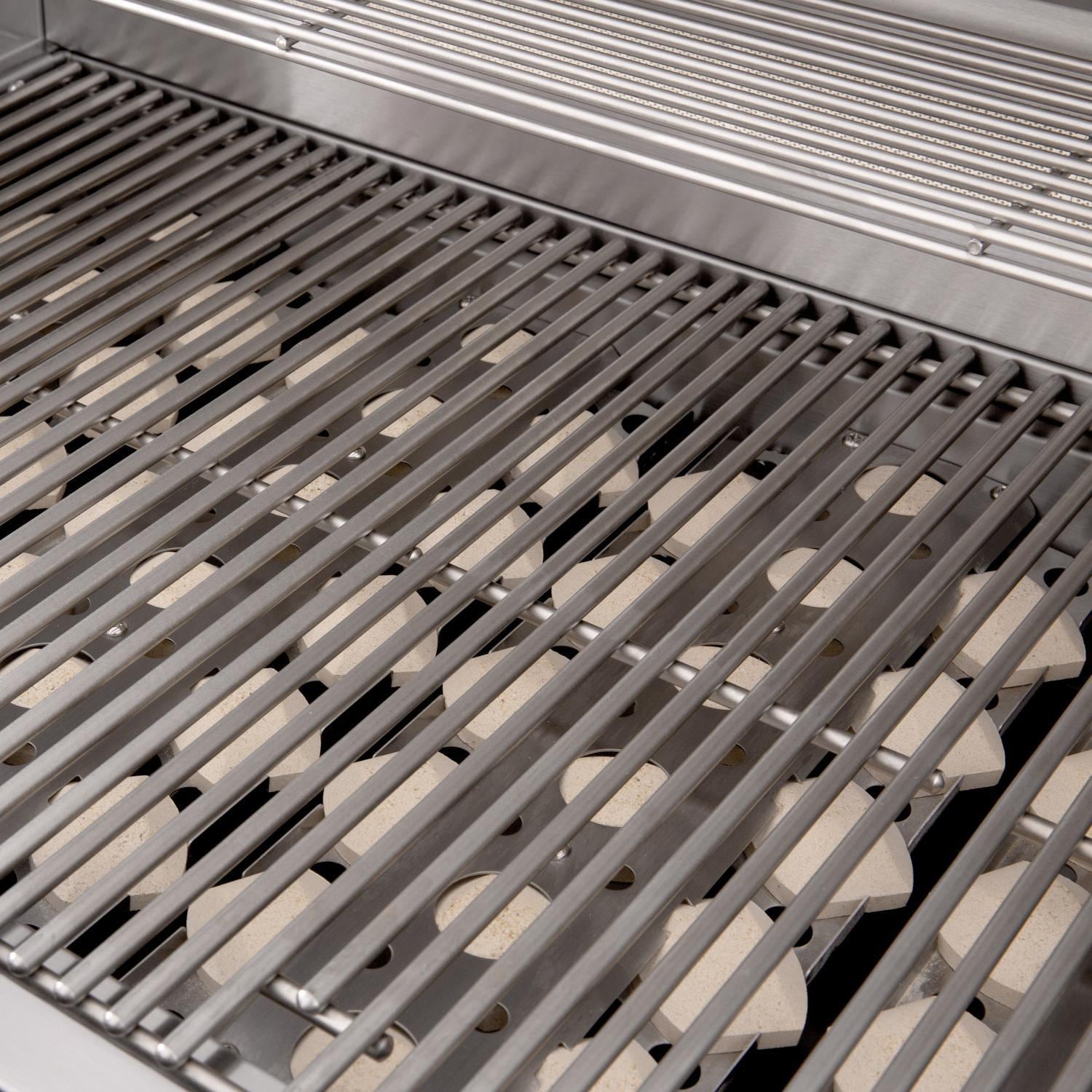 Summerset Sizzler 32-Inch 4-Burner Gas Grill.