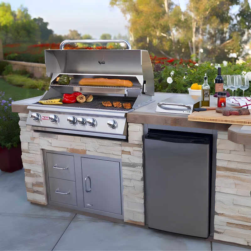Bull Brahma 38 Inch 5 Burner Built-In Gas Grill.