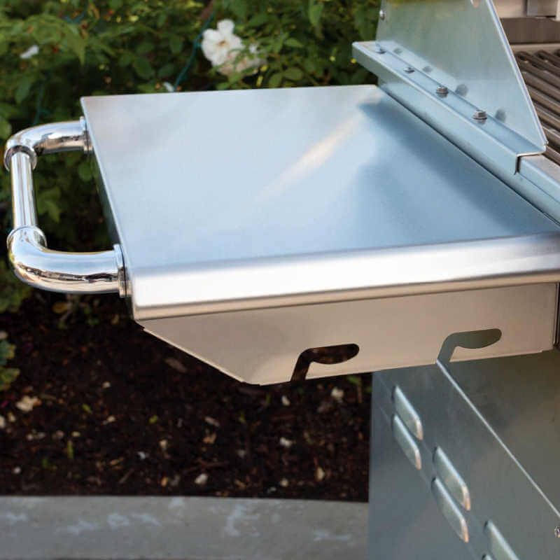 Bull Angus 30-Inch 4-Burner Freestanding Gas Grill.