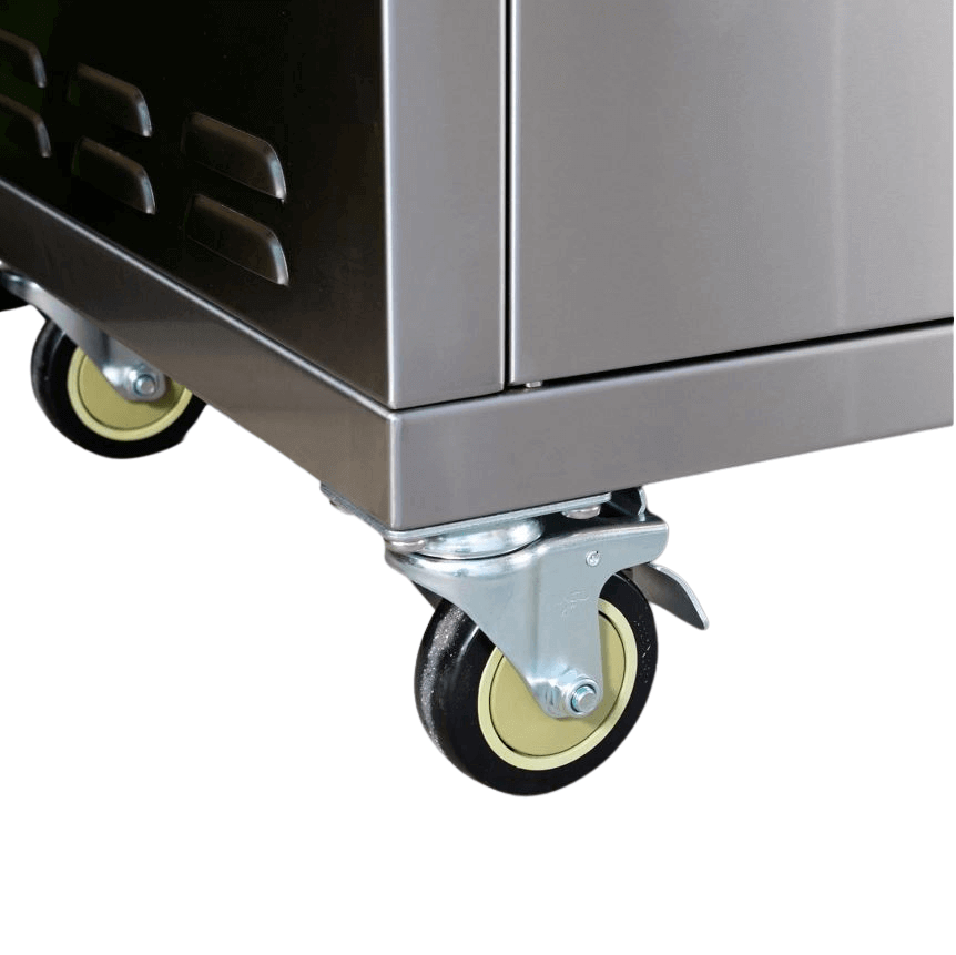 Bull Outlaw 30-Inch 4-Burner Freestanding Gas Grill.