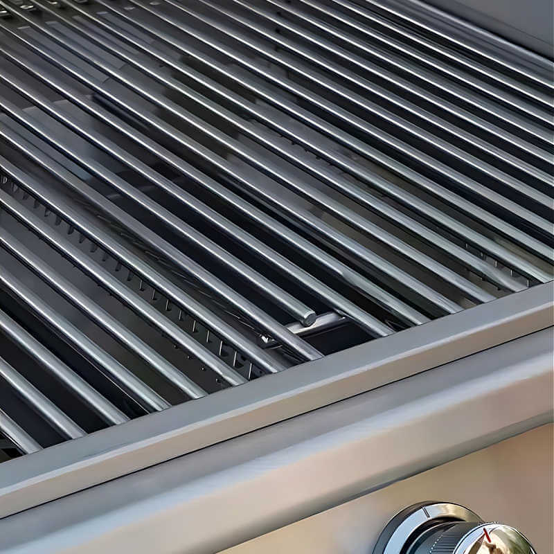 Bull Outlaw 30-Inch 4-Burner Built-In Gas Grill.