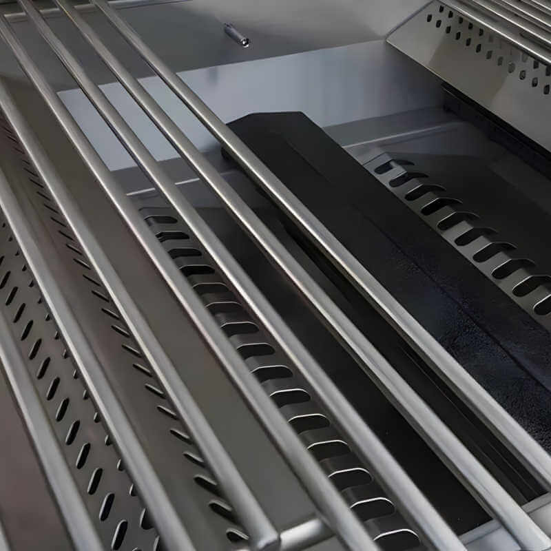 Bull Outlaw 30-Inch 4-Burner Built-In Gas Grill.
