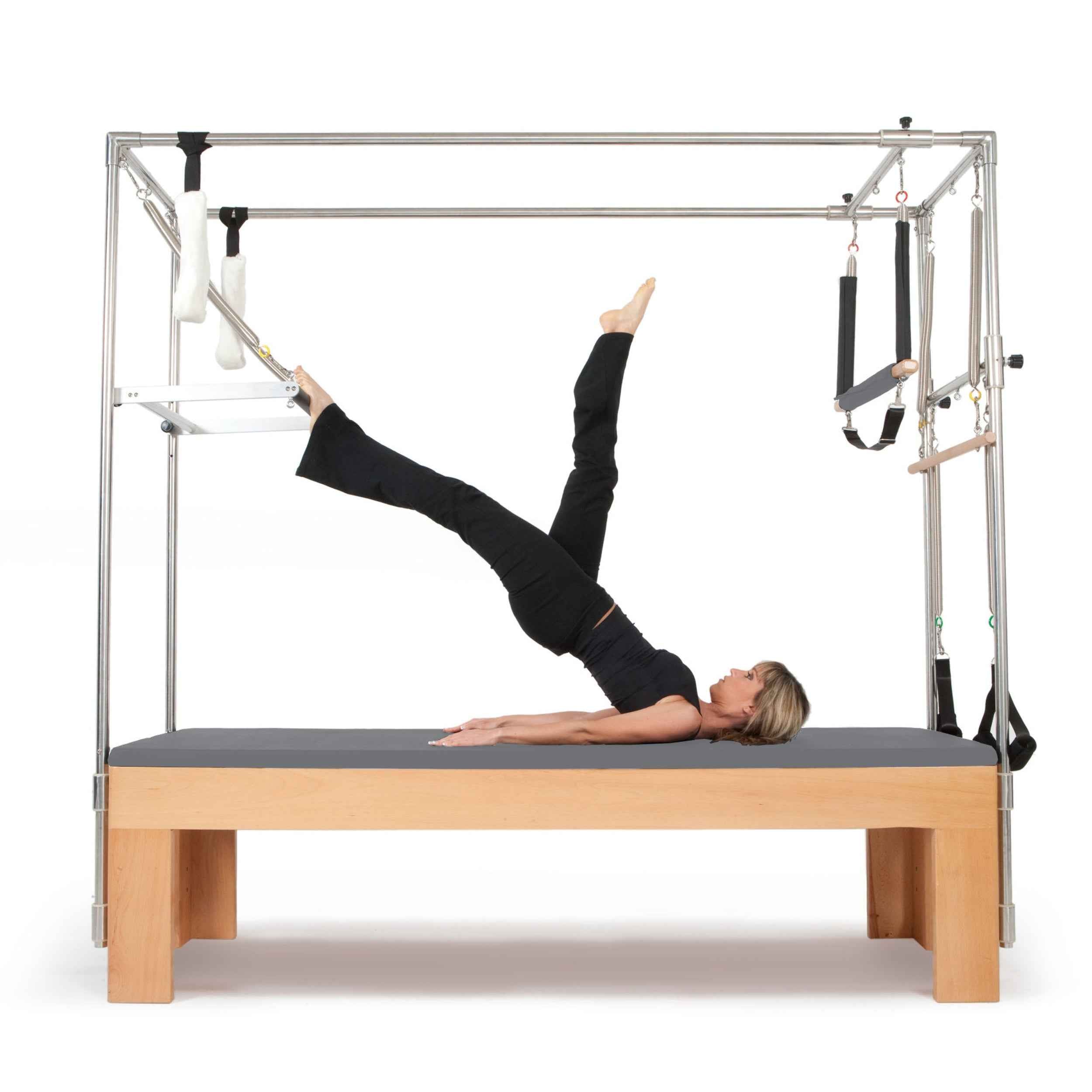Elina Pilates® Cadillac.