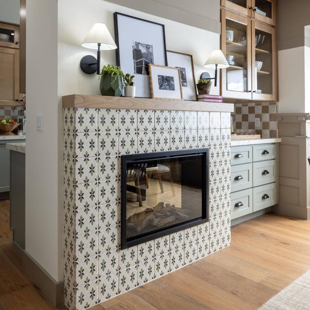 Modern Flames Orion Traditional Built-In Electric Fireplace.