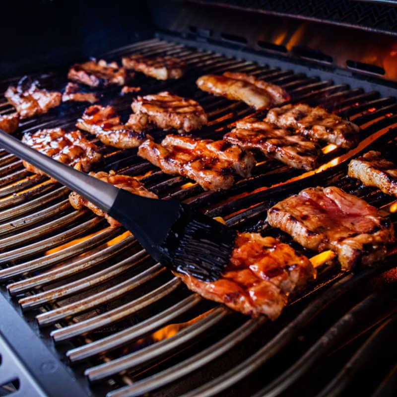 Napoleon Prestige 500 Connected 4-Burner Gas Grill w/ Rotisserie, WiFi & Bluetooth.
