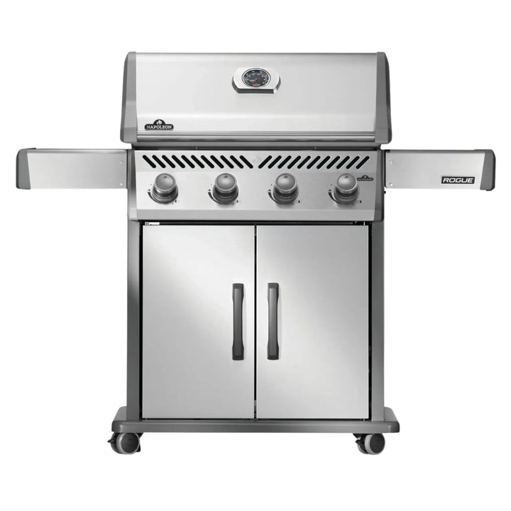 Napoleon Rogue 525 Freestanding Gas Grill.