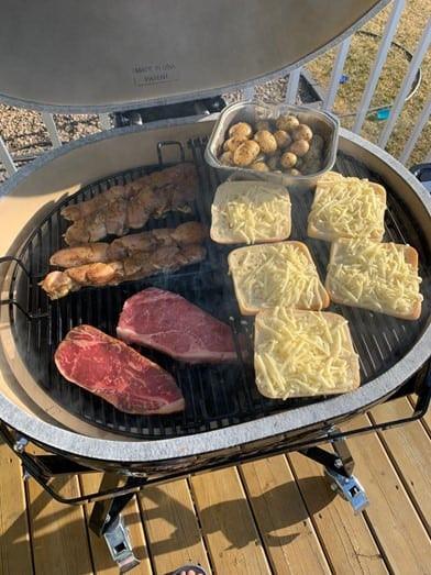 Primo Oval XL 400 Ceramic Kamado Grill PGCXLH.