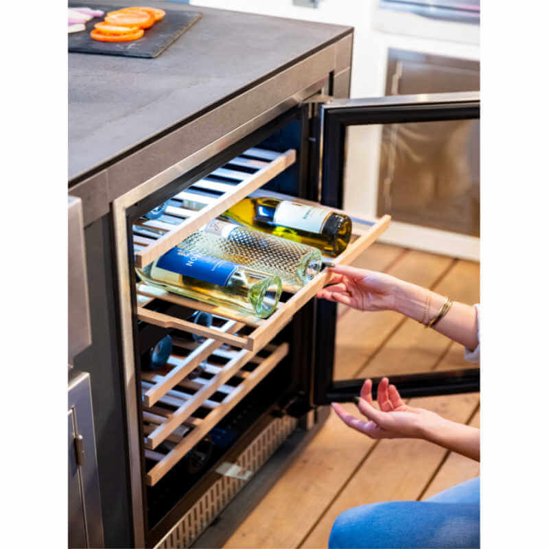 TrueFlame 24 Inch 5.3 Cu. Ft. Outdoor Single Zone Wine Cooler.