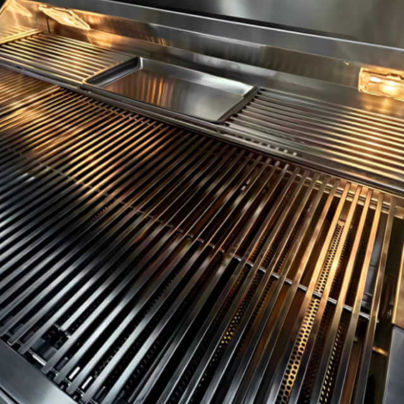 TrueFlame 32 Inch 4 Burner Built-In Gas Grill.
