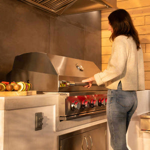 TrueFlame 40 Inch 5 Burner Built-In Gas Grill.