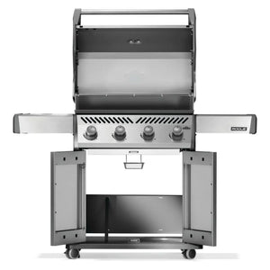 Napoleon Rogue 525 Freestanding Gas Grill.