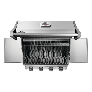 Napoleon Rogue 525 Freestanding Gas Grill.