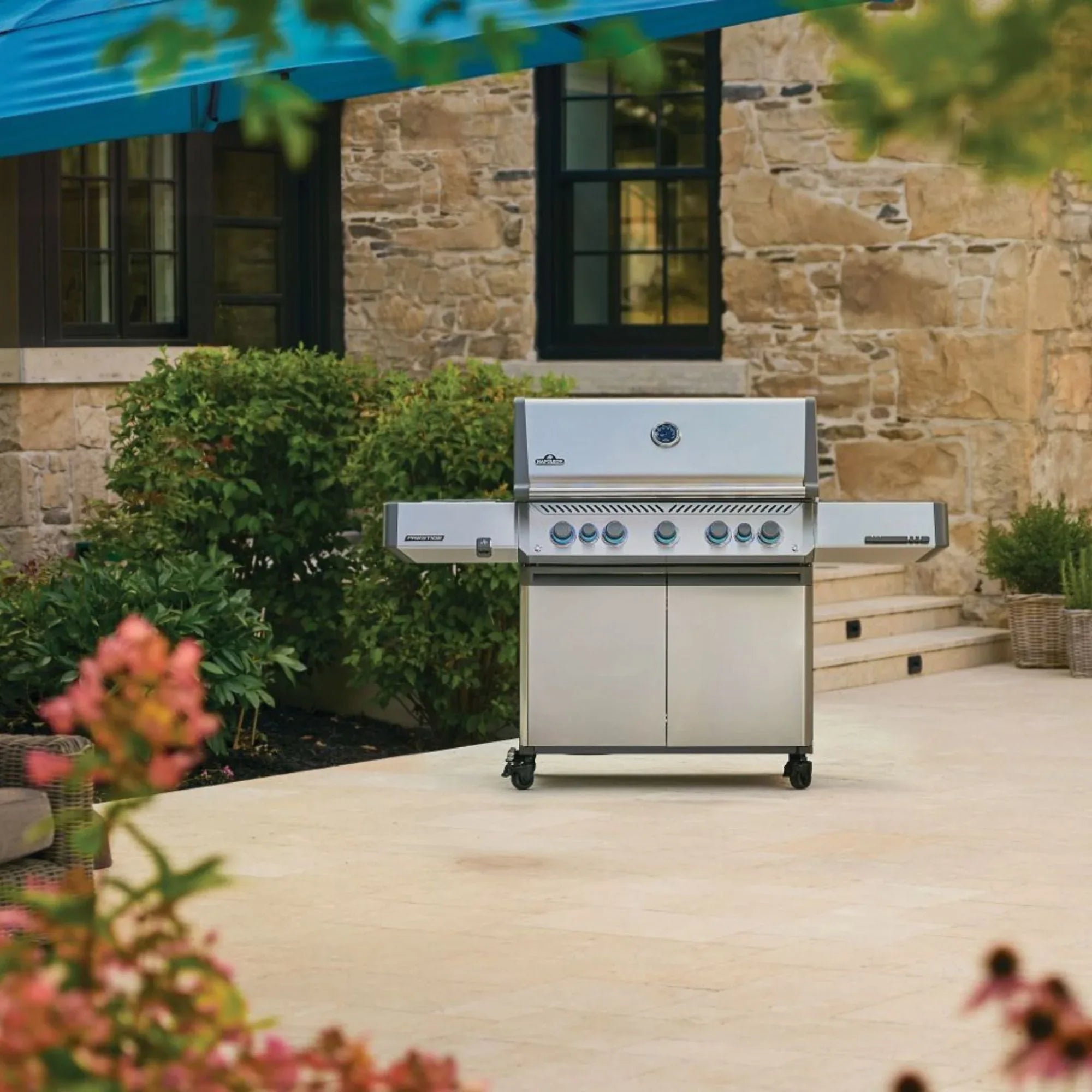 Napoleon New Prestige® 665 RSIB Freestanding Gas Grill w/ Infrared Side and Rear Burner.