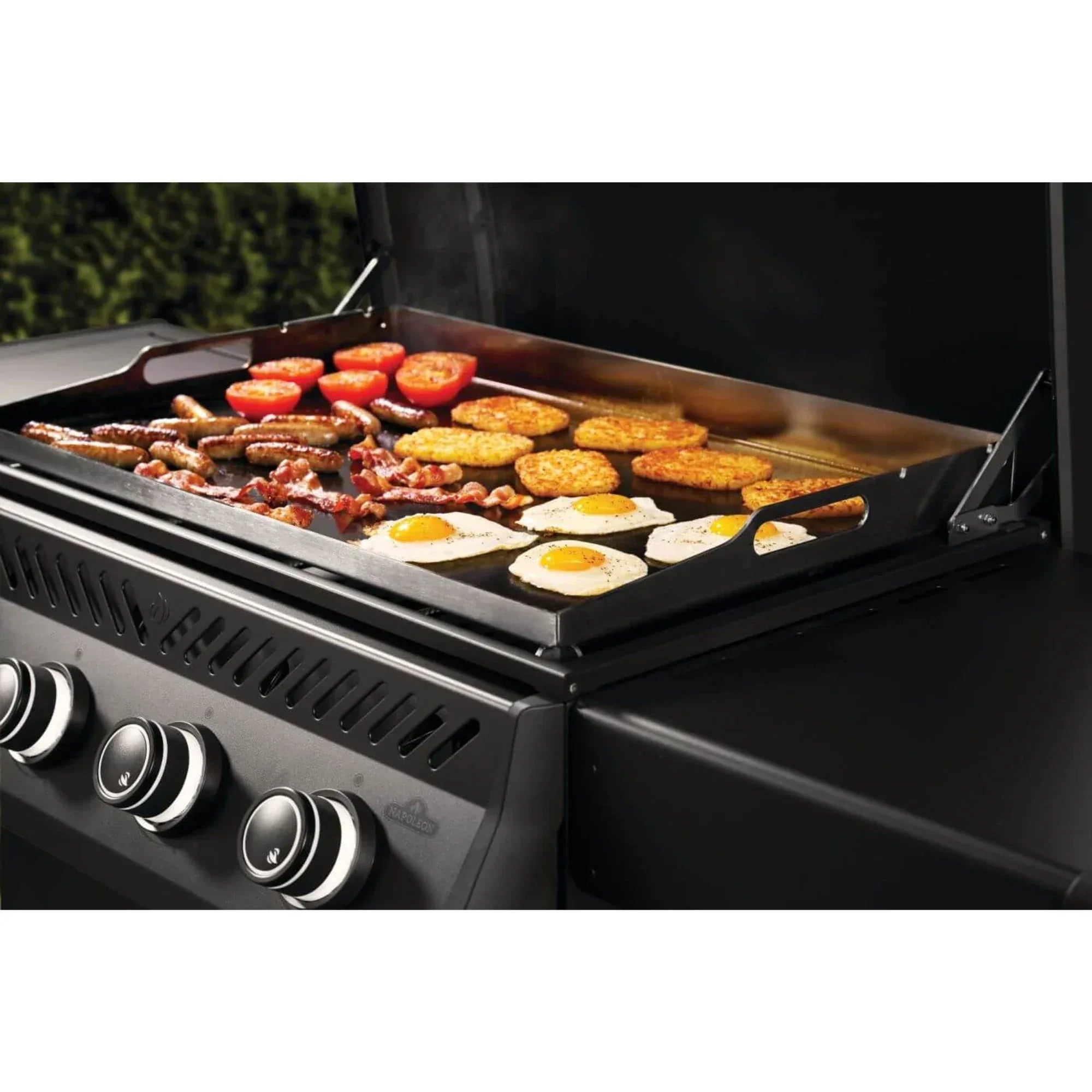 Napoleon Rogue Pro Phantom 30-Inch Freestanding Gas Griddle.