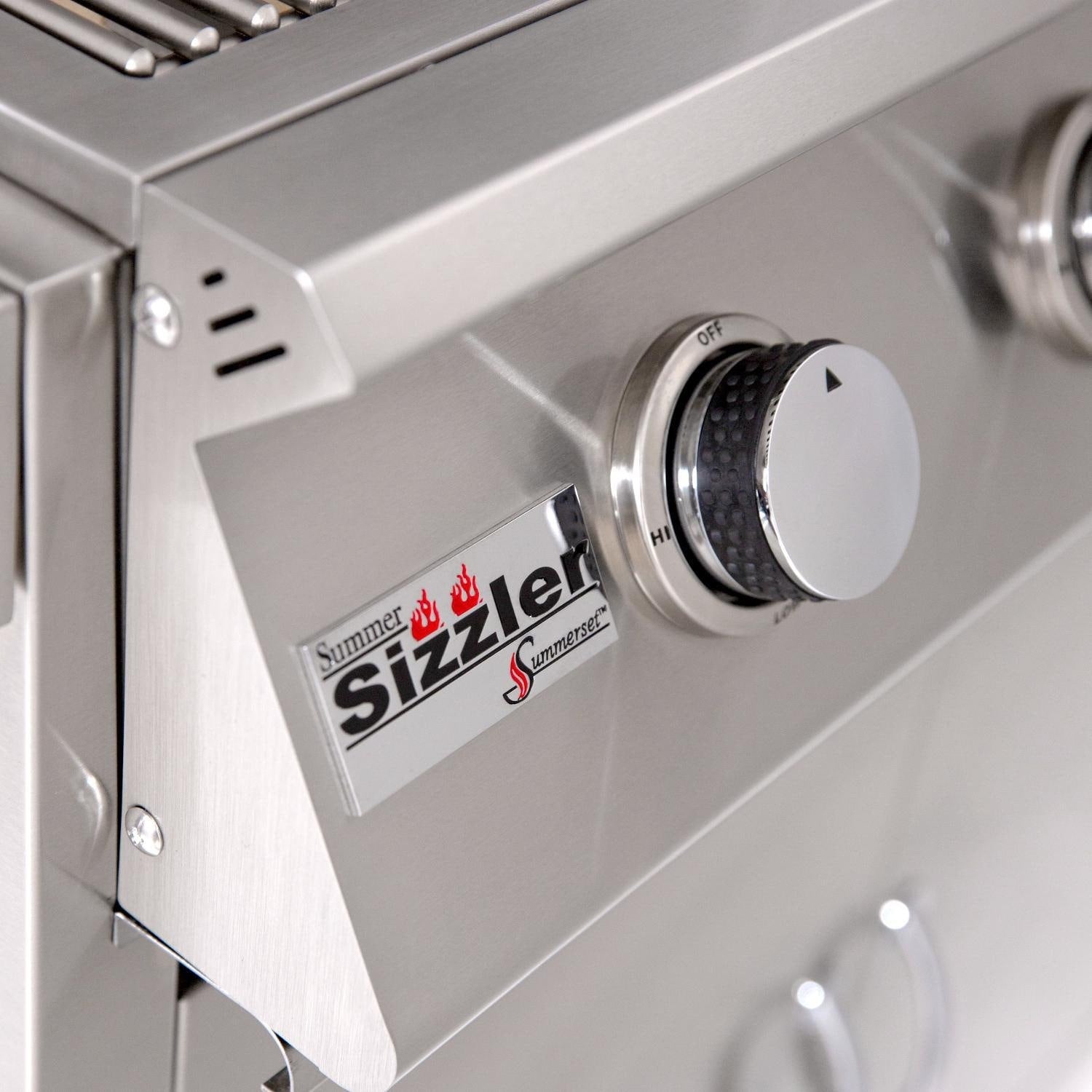 Summerset Sizzler 32-Inch 4-Burner Gas Grill.