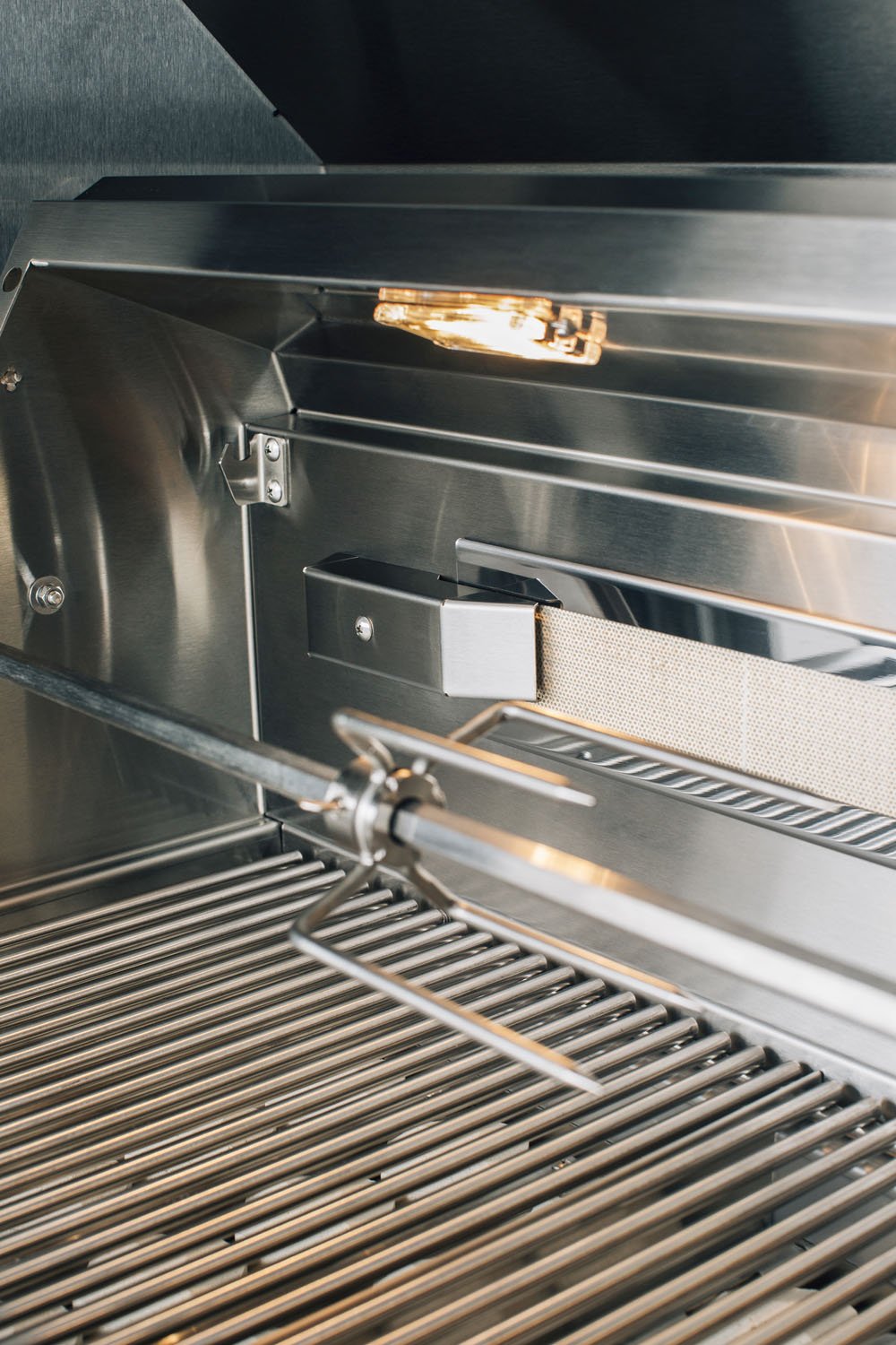 American Made Grills Alturi 42" Freestanding Grill.