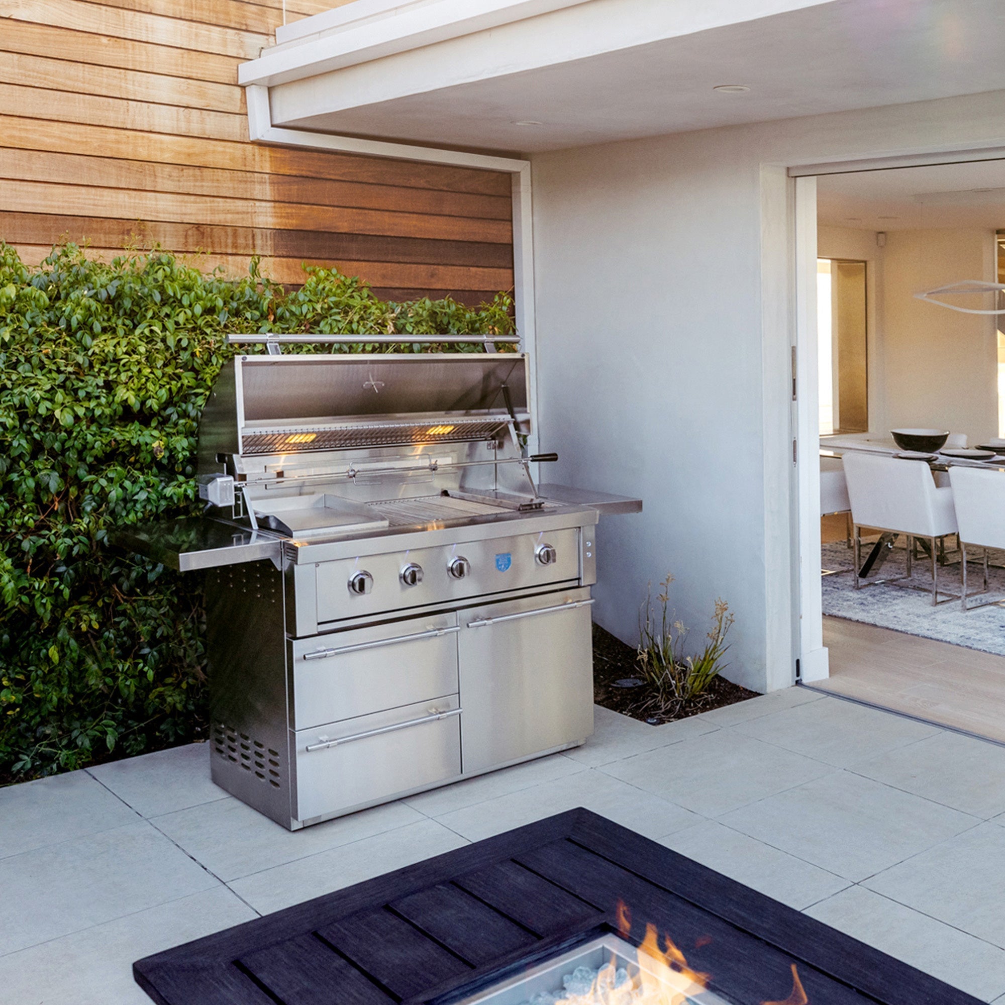 American Made Grills Freestanding Estate - 42" Gas Grill.