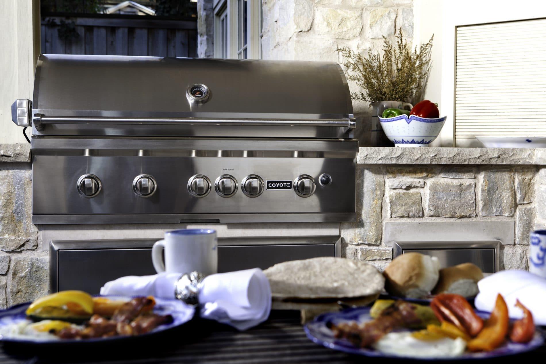 Coyote S-Series 42 Inch Built-In Gas Grill - C2SL42 LP/NG.