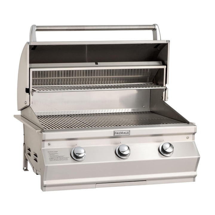 Fire Magic 30-Inch Choice Multi-User Built-In Natural Gas Grill with Analog Thermometer (CM540I-RT1N).