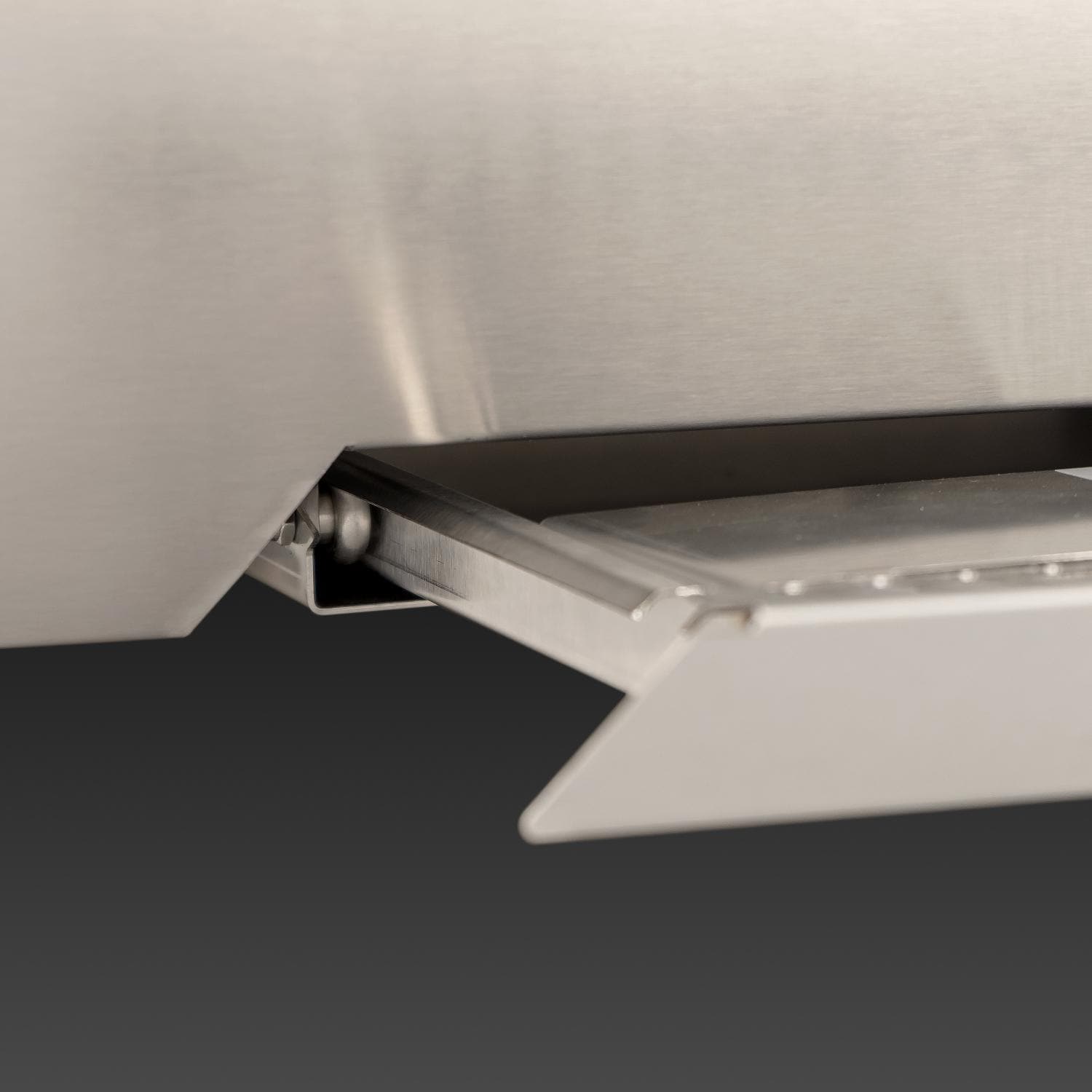 Fire Magic Echelon Diamond E790I 36-Inch Built-In Natural Gas Grill with One Infrared Burner, Magic View Window, Rotisserie, & Digital Thermometer (E790I-8L1N-W).